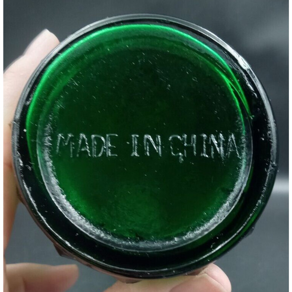 Very Pretty Emerald Green Glass Bottle With‎ Designs Around Sides 12" tall - Picture 5 of 5